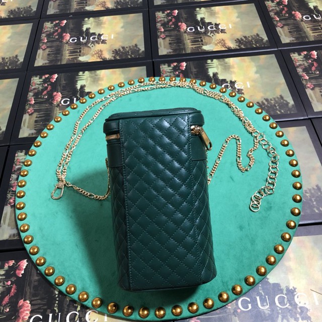 Gucci女包 572298 古馳Gucci綠色絎縫牛皮鏈條圓筒化妝包  gqy1178